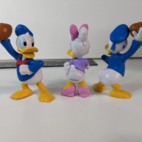 Daffy Duck and Melissa Duck - Picture 1 of 4